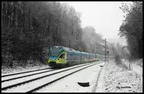 ET 001 der Westfalenbahn und eine weitere fünfteilige Einheit der WFB hatten am 15.2.2016 um 8.30 Uhr gerade den Lengericher Tunnel durchfahren und erreichten hier die Einfahrtkurve zum Bahnhof Lengerich (Westf.).