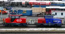 2 Rangierlokomotiven erbaut v. der Firma Stadler. Ee 922 025-2 und Cargo Eem 923 027-7.
St. Gallen Güterbahnhof 17.02.2016.