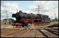 Am 5.9.1993 gab es noch das BW Löhne und die dortige Drehscheibe. Diese nutzte hier 41241 im Rahmen einer Aufrüstung und Betankung der Lok im BW, um danach mit einem Sonderzug in Richtung Bielefeld weiter zu fahren. 