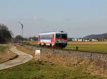 Der 5047 075 als R nach Straßwalchen am 26.02.2016 unterwegs bei Munderfing.