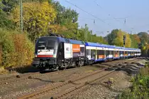 MRCE Dispolok ES 64 U2-034 (182 534), vermietet an OLA, durchfährt mit HKX 1802 Hamburg-Altona - Köln Hbf am 21.10.12 den ehemaligen Bahnhof Vehrte. Die Wagen sind von der NOB angemietete Married-Pair-Wagen.