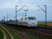 ICE 29 von Hamburg Altona �ber Hamburg-Altona, Hamburg Dammtor, Hamburg Hbf, Hamburg-Harburg, Bremen Hbf, Osnabr�ck Hbf, M�nster(Westf)Hbf, Dortmund Hbf, Bochum Hbf, Essen Hbf, Duisburg Hbf, D�sseldorf Hbf, K�ln Hbf, Bonn Hbf, Koblenz Hbf, Mainz Hbf, Frankfurt(M) Flughafen Fernbf, Frankfurt(Main)Hbf, Hanau Hbf, W�rzburg Hbf, N�rnberg Hbf, Regensburg Hbf, Plattling,Passau Hbf, Wels Hbf, Linz Hbf, St.P�lten Hbf, Wien Westbahnhof. Fotografiert am 18.03.2007 kurz vor Plattling.  

 