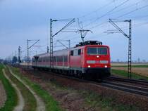 111 173 mit RB 32173 kurz vor dem Endhaltepunkt Plattling am 18.03.2007.