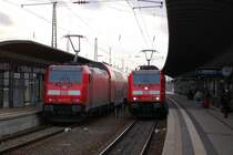 146 247 u. 242 dank einer Weichenst�rung nebeneinander im Bhf Lichtenfels  146 24-3 mit RE nach Sonneberg/Thr auf Gl. 3 
146 247-2 mit RE nach N�rnberg auf Gl 2   03.01.07 