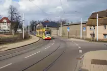 Am 26.02.2016 ist der HAVAG MGT6D Nr. 641 auf der Linie 5 unterwegs von Halle nach Bad Dürrenberg, als er kurz vor der Haltestelle Carl-von-Basedow-Klinikum in Merseburg abgelichtet wurde.. Der Streckenabschnitt ist erst vor kurzem modernisiert und zweigleisig ausgebaut worden.