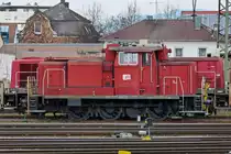 363 179-3 in Plattling, dahinter eine V90 woran man aufgrund der Seitenansicht gut den Größenunterschied erkennt. Plattling 27.02.2016