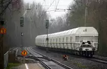 Ein Nachschuss von einem Kalkleerzug aus Millingen(D) nach Yves-Gomezee(B) Aufgenommen von Bahnsteig 1 in Kohlscheid. 
Bei Nieselregen am Kalten Nachmittag vom 1.3.2016.