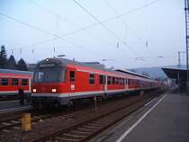 Dieser Bndf-Steuerwagen ist am 15.03.07 von Aalen nach Crailsheim gefahren. Schublok war die BR 143 924-9.