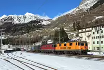 11320 & 11664 approach Airolo whilst hauling an Italy bound container train, 1 Feb 2016