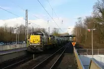 7786,7785 beide von der SNCB kommen aus Richtung Rheydt,Wickrath,Beckrath,Herrath,Erkelenz,Baal,Hückelhoven-Baal,Brachelen,Lindern,Süggerrath,Geilenkirchen,Frelenberg mit einem Kalkleerzug aus Oberhausen-West(D) nach Hermalle-Huy(B) und fahren durch Übach-Palenberg in Richtung Rimburg,Finkenrath,Hofstadt,Herzogenrath,Kohlscheid,Richterich,Laurensberg,Aachen-West. Aufgenommen vom Bahnsteig 2 in Übach-Palenberg. Bei schönem Sonnenschein am Kalten Nachmittag vom 3.3.2016.