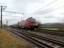 1116 211-4  Spirit of Munich  mit RJ62(OS3511LZS), bei Bruck/Leitha; 160303