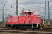 Rangierlok 363 209-8 rangiert beim Badischen Bahnhof. Die Aufnahme stammt vom 18.02.2016.