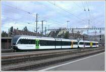 Winterthur ist bald fest in Thurbo Hand. Hier fahren soeben 2 GTW 2/6 RABe 526 ein. (19.03.2007)