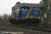 Huch, was war denn das?  Die V 1353 von MWB Mittelweserbahn GmbH. Bestimmt schickten sie mal einen Zug nach Bad Schandau, wo ich heute mal !nicht! war. Wegen des Mistwetters. Sp�ter kam die Lok in Pirna am Kahrenweg vorbei, wo ich diese noch gerade so erwischte.
Ist halt wie bei den Flugzeugen. Wenn das Wetter richtig Sch.... ist, kommt immer etwas Besonderes. Wie auch dieses Mal.
Gerade noch so erwischt am 21.3.2007.