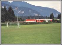 Eine 1144 schiebt einen CityShuttle-Wendezug von Rosenheim nach Innsbruck. 