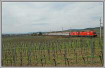 IC 532  KELAG Energie Express  von Villach nach Wien am 18.3.2007 aufgenommen auf der H�he des  Busserltunnels  zwischen Pfafst�tten und Gumpoldskirchen.