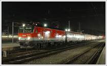 �ber Geschmack kann man ja streiten. Mir gefallen die 1X44er mit der Wortmarke und der kleinen Nummer absolut nicht. 1044 104 mit dem OIC 741  Linz 09 Kulturhauptstadt Europas  von Salzburg nach Wien-West beim Halt in Wien-H�tteldorf am 17.3.2007.