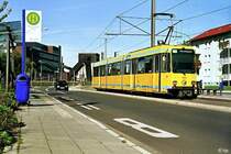 Tw 1006 (H) Zollverein S�d (27. Oktober 2006). Die M8-Tw der ersten Bauserie hatten ihre letzten Eins�tze als Verst�rker auf der Linie 107. Sie wurden bis Dezember 2006 abgestellt und zum gr��ten Teil nach Arad verkauft. - Im Hintergrund sind Teile des Weltkulturerbes  Zeche Zollverein  zu sehen.
