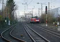 189 082-1 und 2. BR 189 bei der Ausfahrt vom Bf Sechtem in Richtung Köln - 28.11.2015