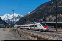 Ein SBB ETR 610 erreicht am 26. März 2016 als ICN 671 den Bahnhof Ambri-Piotta, welcher ohne Halt durchfahren wird.<br>
Seit Fahrplanwechsel setzen die SBB auf einigen ICN-Leistungen planmässig Züge der Typen ETR 610 und RABe 503 ein.