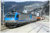 1822 001 + 1822 004 beim Beladen von Schotter in Preg. 21_03_2016