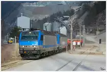 1822 001 + 1822 004 beim Beladen von Schotter in Preg. 21_03_2016