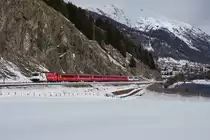 Ge 4/4 III 645 ereicht am 13.03.2016 mit dem RE 1125 Celerina.