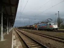 Am 28.03.2016 kam die 186 181 mit einem Kesselzug aus Richtung Magdeburg nach Stendal und fuhr weiter nach Hannover.
