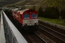 Bei Trechtingshausen kommt die DE 672 mit einem Tankwagenzug gen Bingen gefahren.
28.3.2016