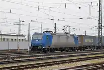 Lok 185 515-3 durchfährt den Badischen Bahnhof. Die Aufnahme stammt vom 12.03.2016.