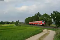 612 060 als RE5291 von Nürnberg Hbf nach Cheb(Eger) bei Waldershof, 23.05.2015

Dieser Triebwagen wurde beim Zugunglück in Freihung am 5. November 2015 stark beschädigt.