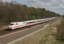401 xxx als ICE 79 (Hamburg-Altona–Z�rich HB) am 16.04.2015 zwischen Winsen (Luhe) und Radbruch