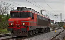 SŽ 363-026 fährt als Lokzug durch Maribor-Tabor Richtung Maribor HBF. /9.4.2016