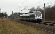 1442 115 fuhr am 37.03.16 als RB von Bitterfeld nach Falkenberg(E). Hier verlässt der Hamster Burgkemnitz.
