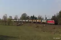 Kesselzug mit der Press 189 800 von Marktredwitz nach Hamburg Hohe Schaar als DGS 61441. Aufgenommen am 04.04.2016 in Oberjössnitz 
