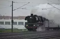  Schnell wie der Blitz  die Hallenser 03 1010 mit dem Sonderzug Dresden - Rotterdam - der Stoom Stichting Nederland zwischen Bordorf und Leipzig Engelsdorf 17.04.2016 (Foto Alexander K.)