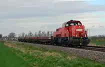 Am 07.04.16 zog 261 045 eine Übergabe aus Richtung Baalberge kommend in Richtung Köthen. Hier befand sich der Zug zwischen Baalberge und Biendorf.