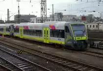 650 735 von Agilis mit Werbung für die Landesgartenschau Bayreuth steht am 16. Januar 2016 in Bamberg abgestellt.