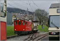 Die HGe 2/2 N° 1 mit einem Diestzug auf der Fahrt Richtung Lally.
1. Mai 2016