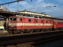 263 012-7 der ZSSK mit Nahverkehrszug am 18.03.2007 in Bratislava Hlavna Stanica (Hauptbahnhof).