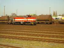 V2023 steht zwischen Kesselwagen in Hamburg. 27.03.07