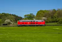 218 486 Abschlepp-Lok der S-Bahn Stuttgart bei Ebersbach an der Fils Richtung Ulm.(8.5.2016).