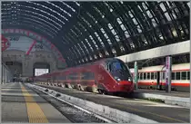 Der ITALO ETR 575 (AGV) 20 wartet in Milano Centrale auf die Abfahrt. Erst seit Fahrplanwechsel im Dezember 2015 erreichen dies .italo Züge Milano Centrale, vorher mussten sie mit dem Bahnhof Milano Porta Garibaldi Vorlieb nehmen.

1. März 2016