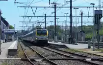1878 vor dem Intercity 534 Welkenraedt Kortrijk im Bhf Welkenraedt am 9.Mai 2016