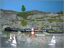 Nun steht er, wenn auch noch nicht fertig eingebaut an seinem Platz, und schützt die Küste Mircrobirtanniens: der lange gesuchte Leuchtturm.
30. April 2016