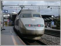 Der TGV nach Paris gare de Lyon wird in die Halle des Z�rcher Hauptbahnhofes gefahren. (19.03.2007)
