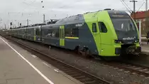 ET 6.08 der Nordbahn am 11.4.2016 in HH-Altona, RB 71 nach  Itzehoe, wird hier gleich mit ET 5.07 nach Wrist gekuppelt, der Zug wird in Elmshorn getrennt  /