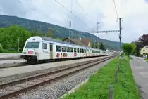 Am 14.05.2016 verkehrte der Kambly Pendel ausnahmsweise auf der RE Linie Bern-La Chaux-de-Fonds statt auf seiner Stammstrecke Bern-Luzern. RE 3921 mit dem Bt 50 85 80-35 990-1 im Bahnhof Les Geneveys-sur-Coffrane.


