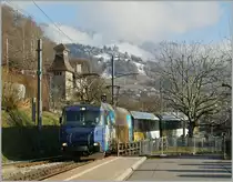40 Jahre MOB Panoramic Express: Heute heisen die Aussichstreichen Züge  Goldenpass Panoramic  und werden bald bis nach Interlaken fahren (Spurwechesel). So wird auch in Zukunft bei der MOB viel zu sehen sein.
Eine Ge 4/4 erreicht mit einem Panoramic Express den Bahnhof von Chernex. 
17. Februar 2014