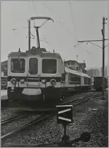 40 Jahre MOB Panoramic Express: Vor gut vierzig Jahren  erfand  die MOB die Panorama-Wagen, welche seitehr bei auch bei weiteren Bahnen mit Erfolg einen schönen Ausblick bescheren. Eine für Sa/So 21/22. Mai 2016 in Gstaad stattfindende Ausstellung zu diesem Thema veranlasste mich etwas im Archiv zu stöbern, wobei der Fundus eher gering ausfiel.
Ein BDe 4/4 mit eine Panorama Express in Blonay als Testfahrt für eine in Kürze stattfindende Gruppenfahrt erster Klasse. 
18. Juli 1985